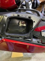 Compressor installed in right side saddle bag.jpg