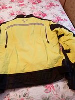 Womans jacket yellow2 X.jpg