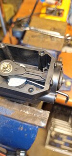 Tightening setscrew.jpg