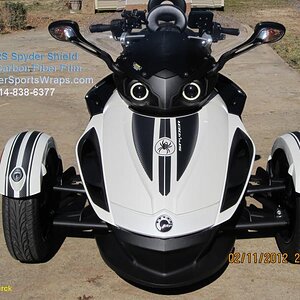 RS Spyder Shield w  fender kit produced in our 3M Carbon Fiber film.  See how it catches the light?