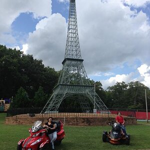 Effiel Tower Memorial Park