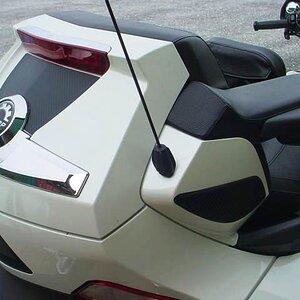 MVC 011S