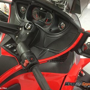 Textured Carbon Fiber RT Dash & glove2