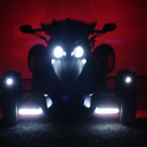 spyder at night