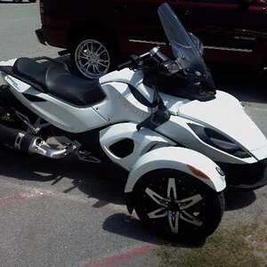 My Spyder at Pescaero, CA Coast