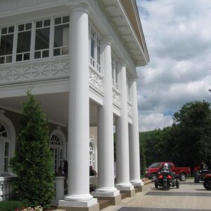 Nice front porch!