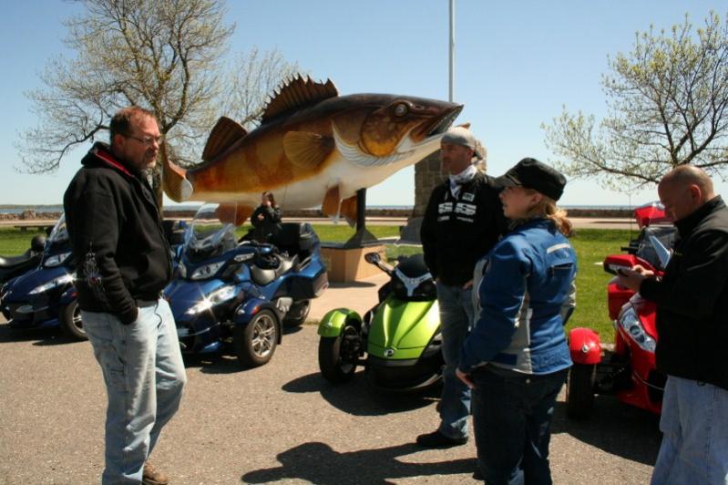 Butch, Troy (Elphaba) Vikki (SpyderVikki), & Tommy (fireplug98)