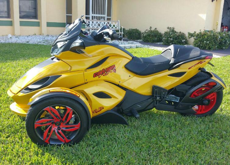 can am front view