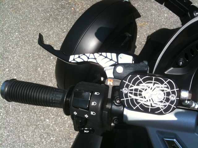 Custom clutch