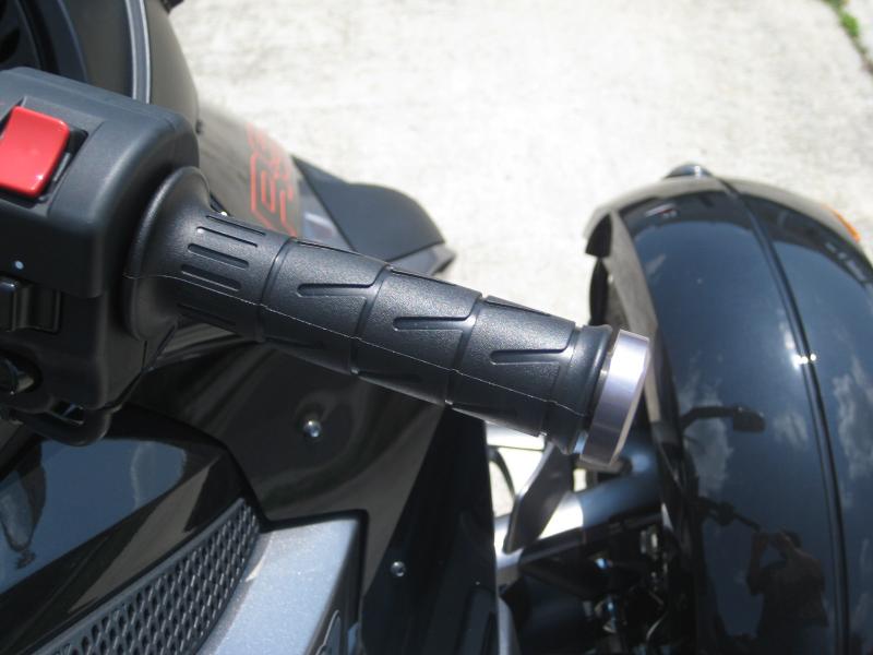 grips