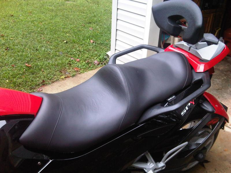 Seat with backrest