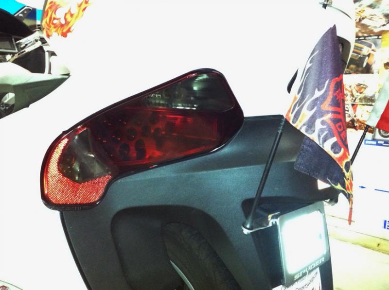 Tail light tint
